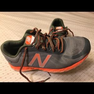 New Balance Boys shoes size 5